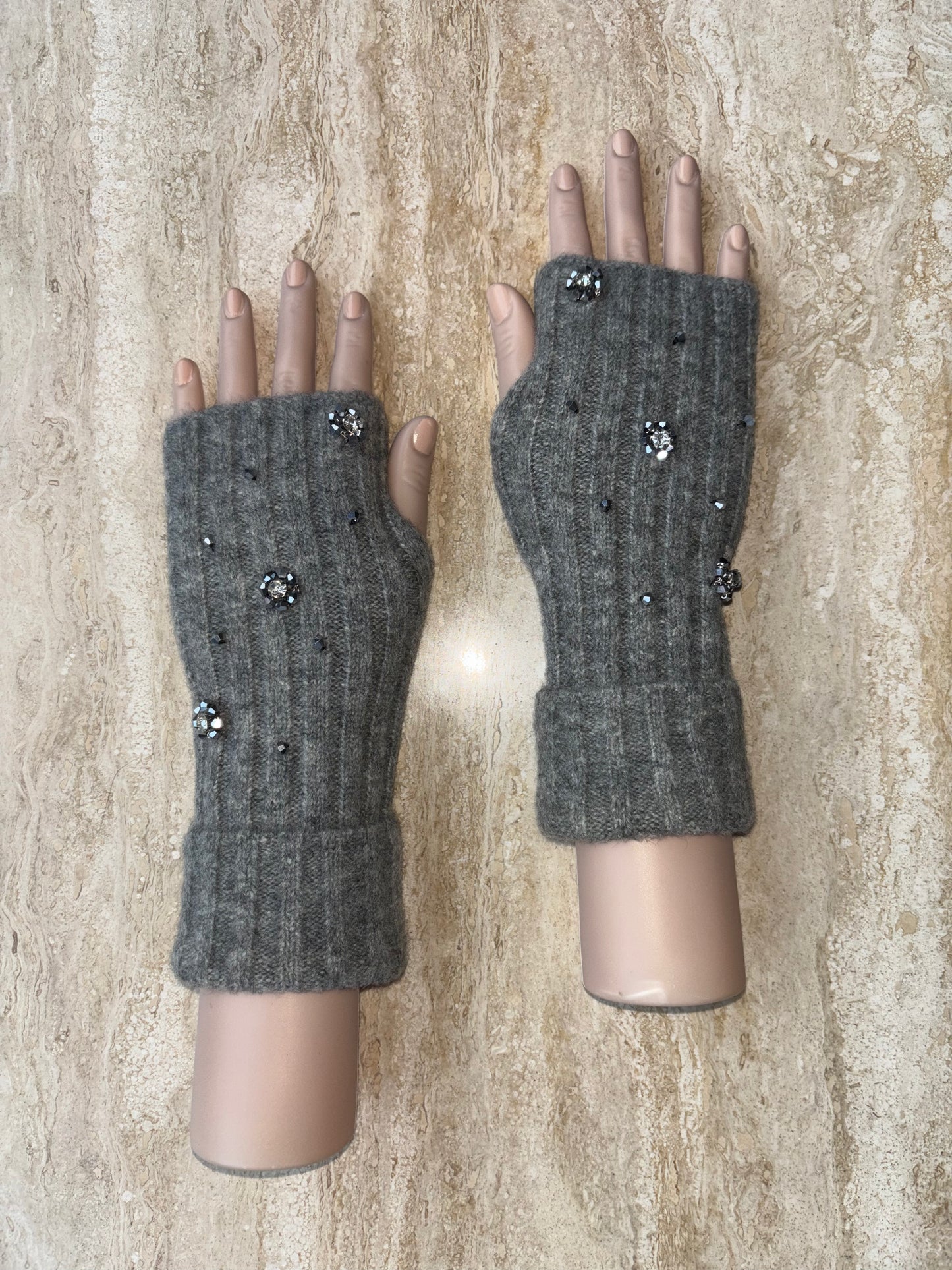 Scattered Dreams - Grey