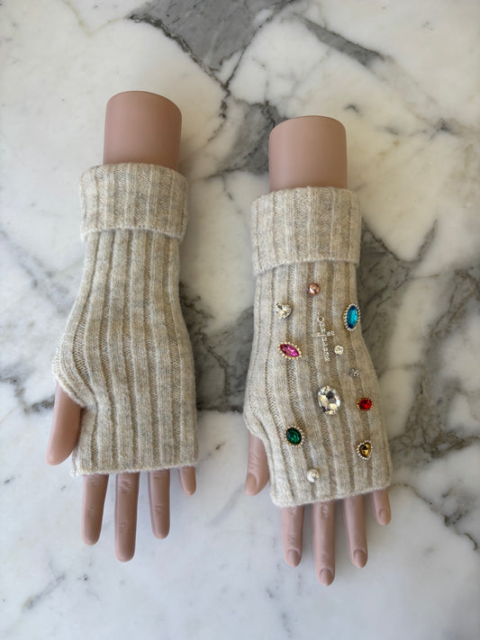 Gossip Queen 3 - Creamy Bone