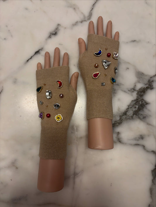 Gossip Queen 2 - Beige Cashmere